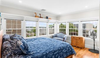 1144 Narragansett Blvd, Cranston, RI 02905