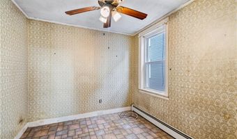 694 Hope St, Bristol, RI 02809