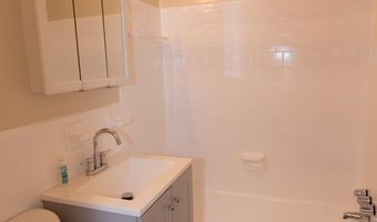 750 S DICKERSON St 414, Arlington, VA 22204