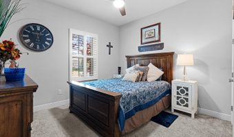 7702 PARADISO Dr, Apollo Beach, FL 33572