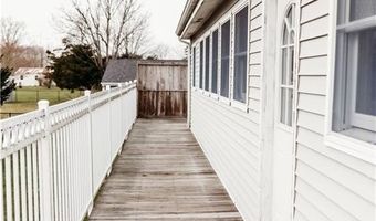 16 Ward Ave, Middletown, RI 02842