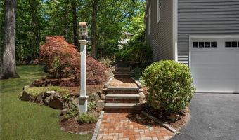 4 Stonecarry Way, East Greenwich, RI 02818