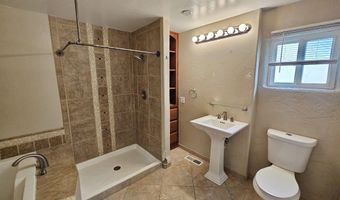 1604 LOS ARBOLES Ave NW, Albuquerque, NM 87107