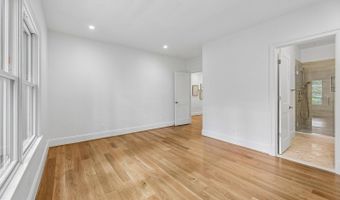 7926 BOLLING Dr, Alexandria, VA 22308