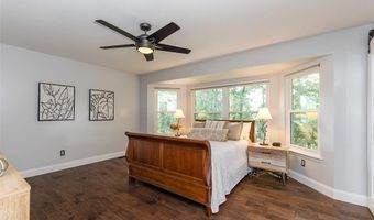 1515 Rosewood Terrace Dr, Ballwin, MO 63021