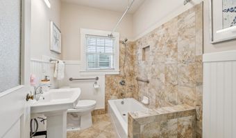 1915 Alameda Ave, Alameda, CA 94501