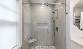 21 Bedlow Ave, Newport, RI 02840