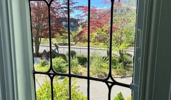 96 Rhode Island Ave 6, Newport, RI 02840