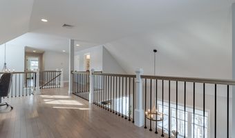 22 Sunrise Cir, Auburn, NH 03032