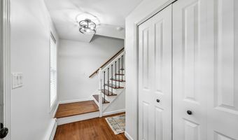 14 Cedrus Ct, Branford, CT 06405