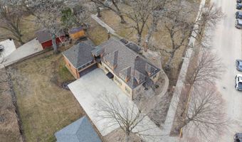 907 1st Dr NW, Austin, MN 55912