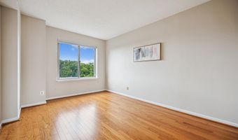 5800 NICHOLSON Ln 1-908, Rockville, MD 20852
