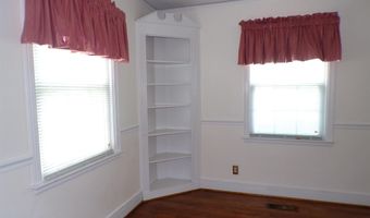 116 Davis St, Bishopville, SC 29010