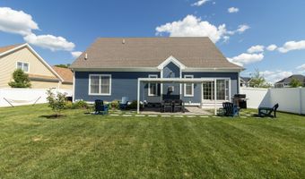2 Iris Ct, Cromwell, CT 06416