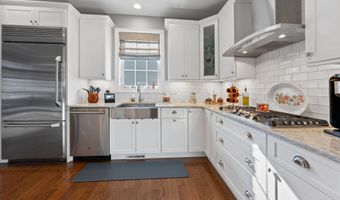 81 Fieldstone Ln 81, Beacon Falls, CT 06403