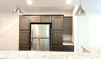 522 Begonia Ln, Altoona, WI 54720