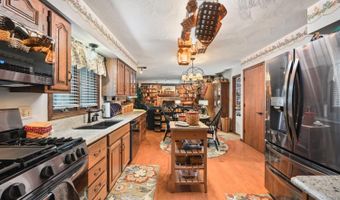 17 Pine Grove Dr, Batesville, IN 47006