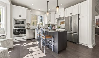 20 Hunting Ridge Ln 20, Bethel, CT 06801