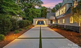 2111 Ferncliff Rd, Charlotte, NC 28211