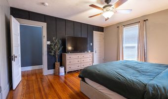 120 W Locust St, Aurora, MO 65605
