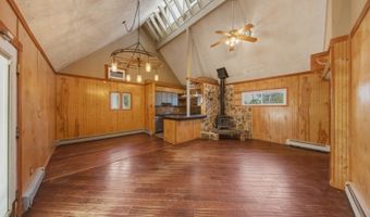 51 Zinnia Dr, Alloway, NJ 07418