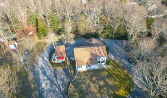 240 Oak St, Centerville, MA 02632