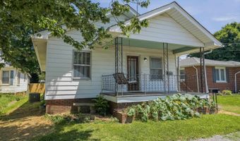 218 N 5th St, Albion, IL 62806