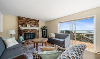 416 CHINOOK Ave, Astoria, OR 97103