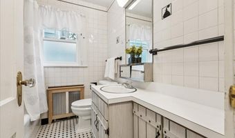 405 10th Ave, Belmar, NJ 07719