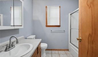 1003 Lisa Ct, Baldwin City, KS 66006