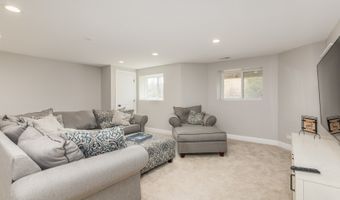 1149 Kingsmill Dr, Algonquin, IL 60102