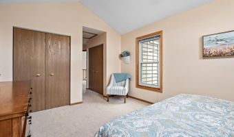 1937 N Coldspring Rd, Arlington Heights, IL 60004