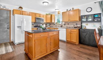 2403 W AMERICAN Dr, Neenah, WI 54956