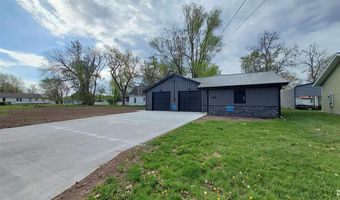 912 N 14Th St, Centerville, IA 52544