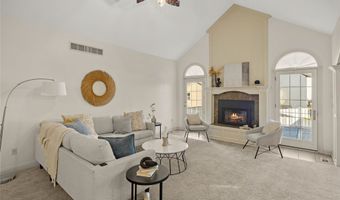 221 19th St SW, Altoona, IA 50009