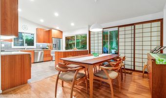 8004 PARK OVERLOOK Dr, Bethesda, MD 20817