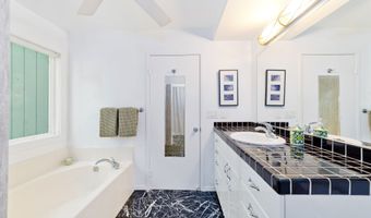 98 KAIWIKI Rd, Hilo, HI 96720