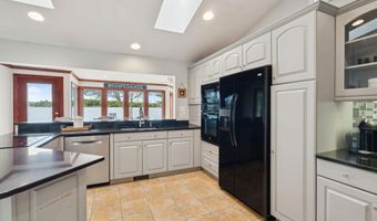 122 Pipers Pt, Alton, NH 03809