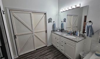 121 Roxbury Ct, Advance, NC 27006