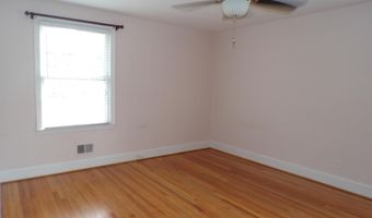 302 Baskin Ave, Bishopville, SC 29010