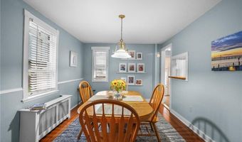 12 Hammond St, Newport, RI 02840