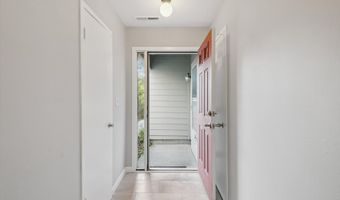 747 Peninsula Ct, Ann Arbor, MI 48105