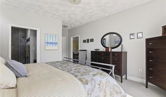 55 Morningside Dr, North Kingstown, RI 02852