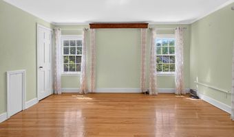6 Loudon Pkwy, Albany, NY 12211