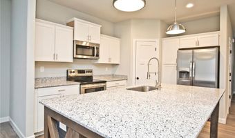 34 Holly Dr A, Bentonville, AR 72712