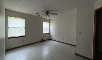 202 Redbud Dr, Anadarko, OK 73005
