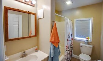 2007 Locust Ave, Alton, IL 62002