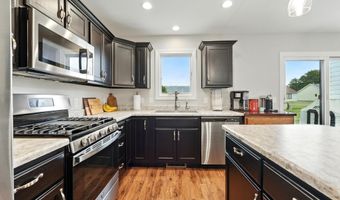 1308 Hideaway Dr, Auburn, IN 46706