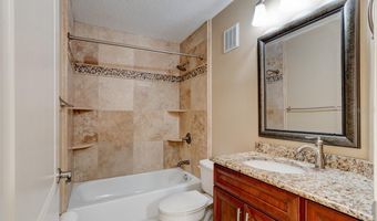 696 SEABROOK Ct 102, Altamonte Springs, FL 32714