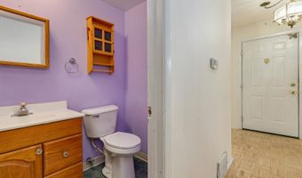 706 N Lawler Ave, Addison, IL 60101